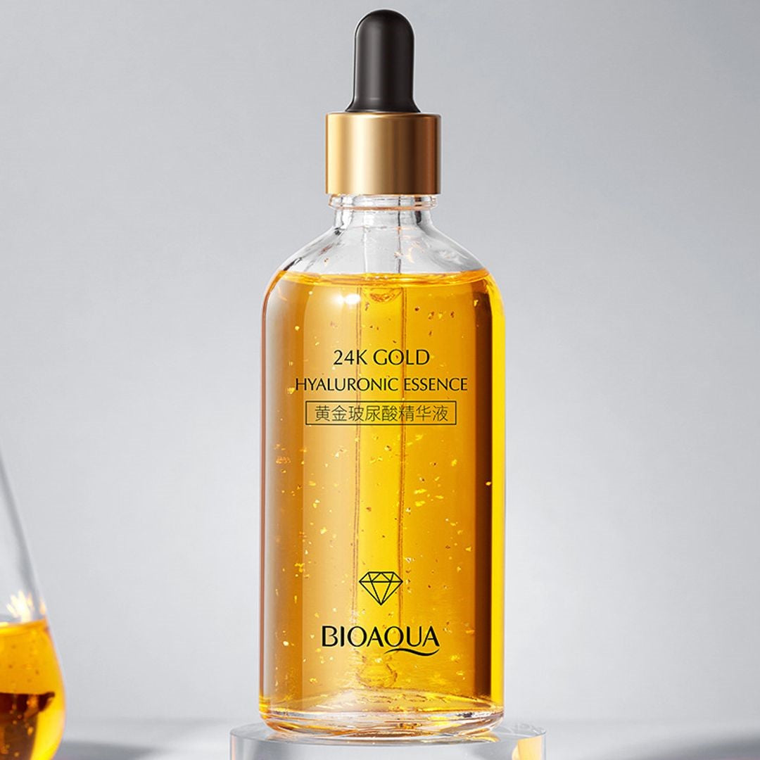 “Textura ligera del sérum facial mostrando su rápida absorción y acabado no graso.”

